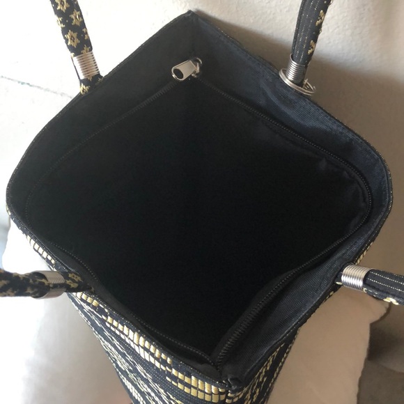 Handbag/Wooven - Picture 3 of 4